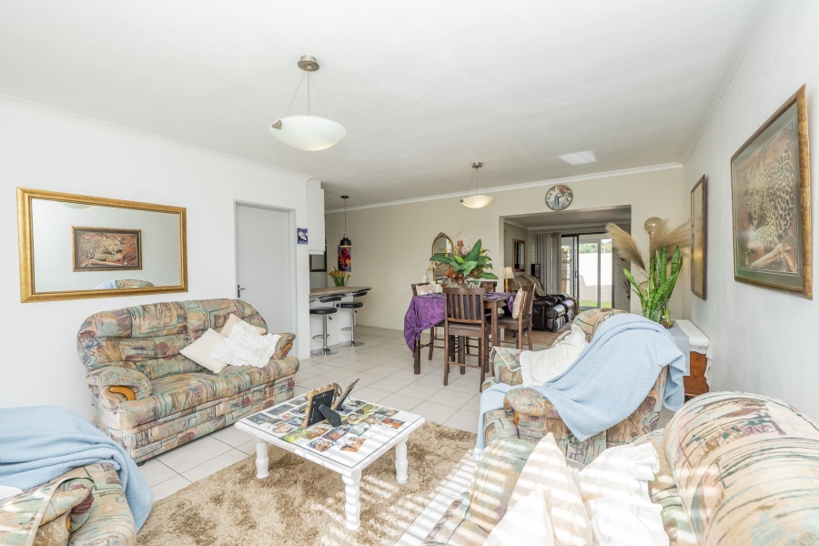 3 Bedroom Property for Sale in De Oude Spruit Western Cape